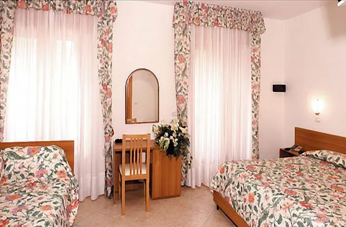 Ristorante Il Laghetto * פיומאלבו