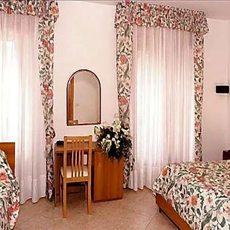 Ristorante Il Laghetto * فيومالبو