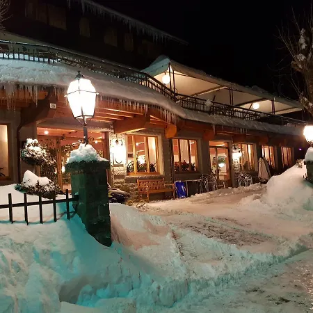 Ristorante Il Laghetto * فيومالبو